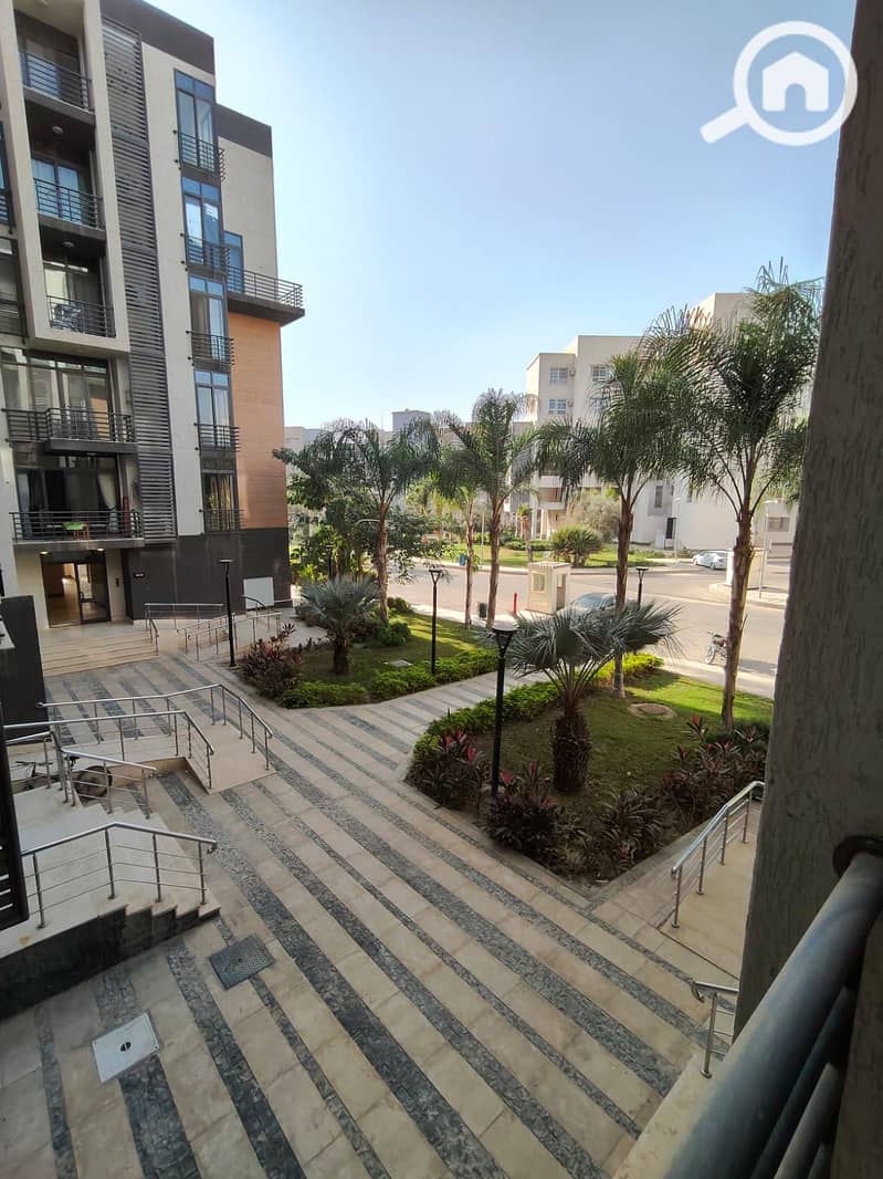 10 c0fe116d-ca5f-4334-91ad-863b967958aa. jpg