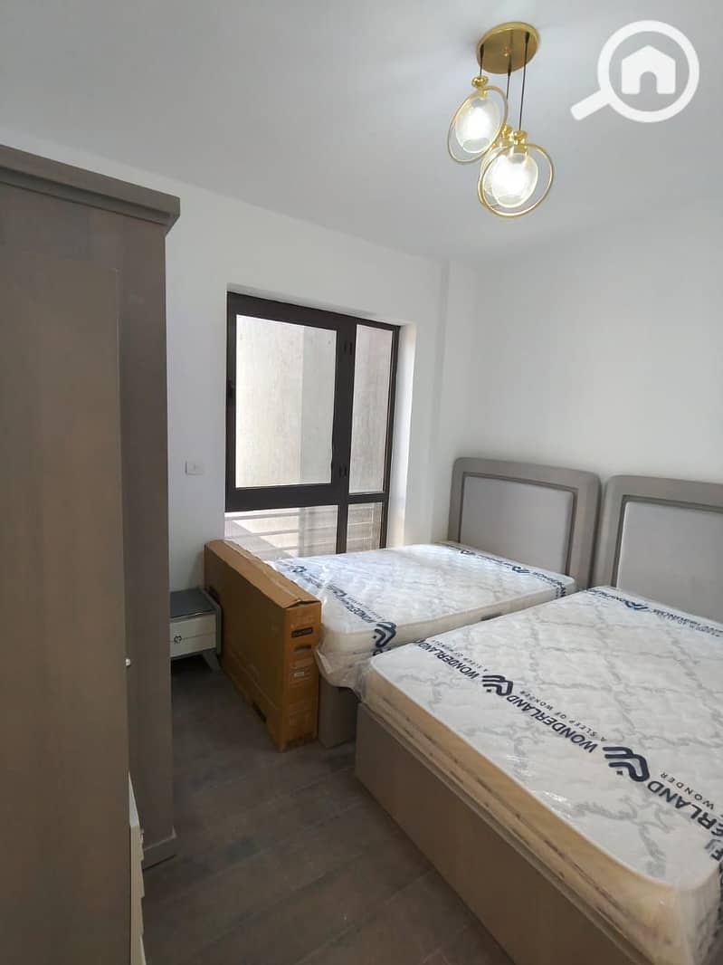 15 ede754f2-7bda-4d32-bbff-f9a41939aa76. jpg