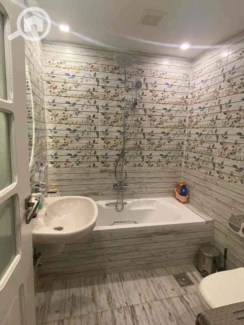 6 d6a432b2-d79c-46b4-9fad-209de50dca69. jpg