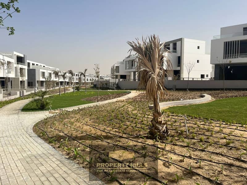 8 b3c84111-3cd1-4cb8-8605-d6c42aad5319. jpg