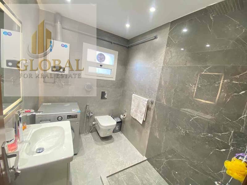 2 209c2da6-c61f-4cfd-a8d1-154c5fb5048e. jpg