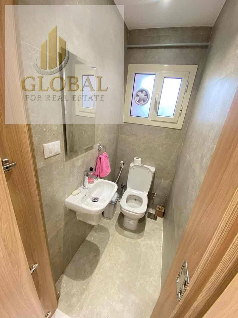 24 968a972f-53b1-49e7-a52f-9474d44baca6. jpg