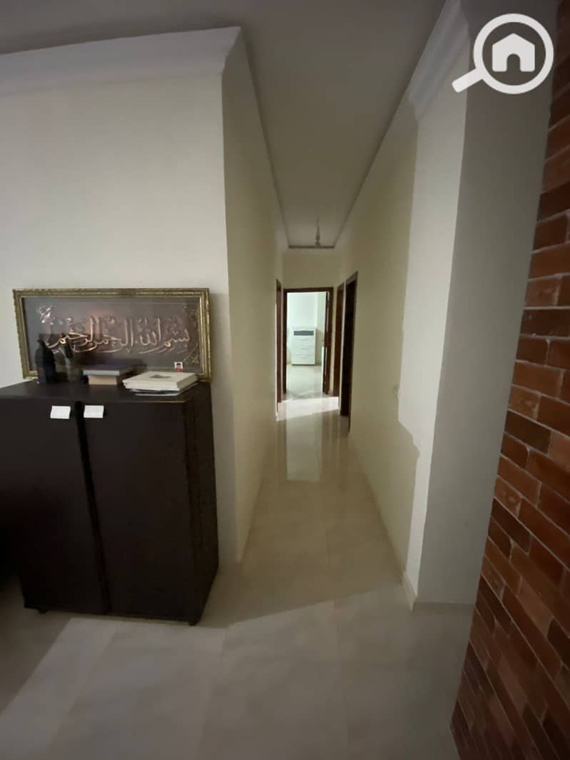 3 ca957e05-d30e-43f2-b8fc-aa2c315c0cba. jpeg