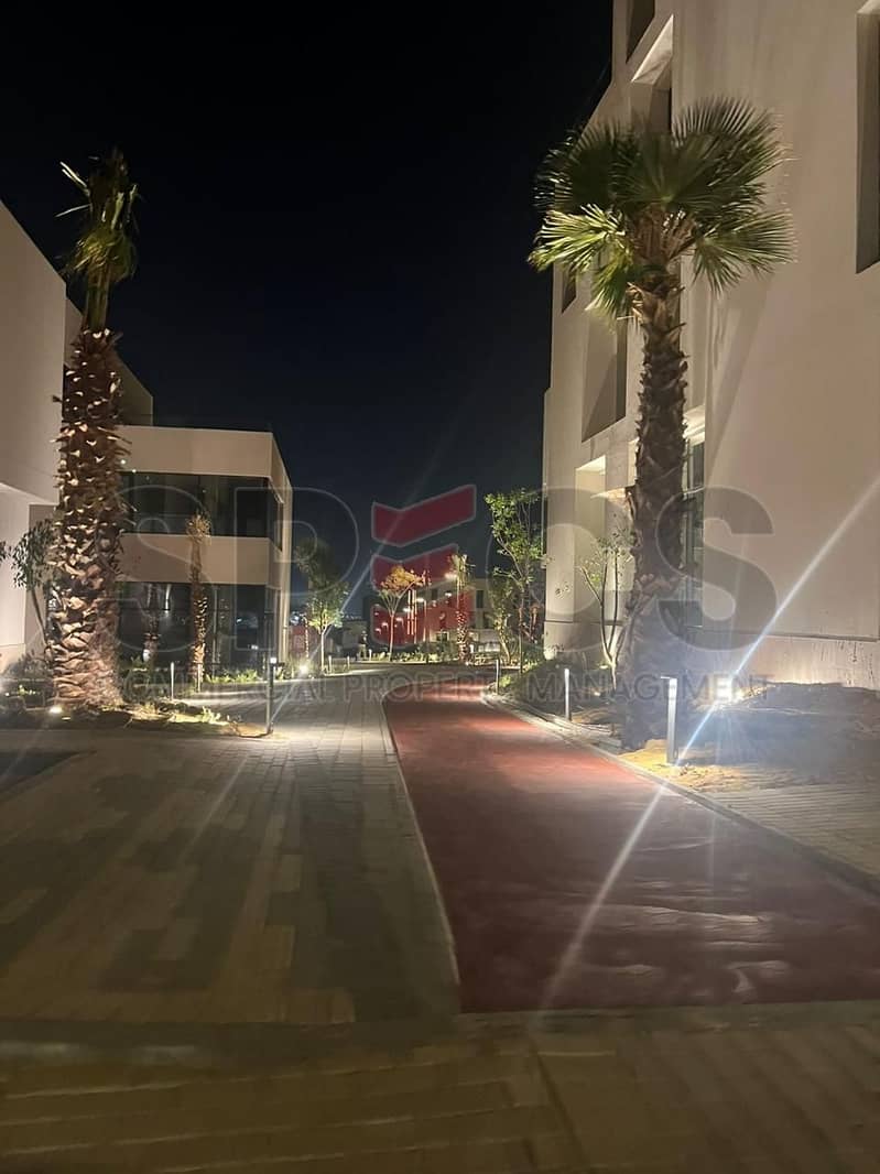 2 7c1677c0-7c6a-4785-ac24-0730239a431e. jpg