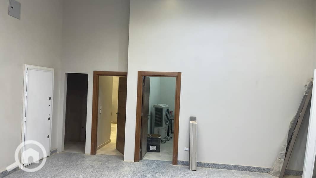 5 0b44ff6d-6cad-40c3-a8d9-bf25c20afc66. jpg