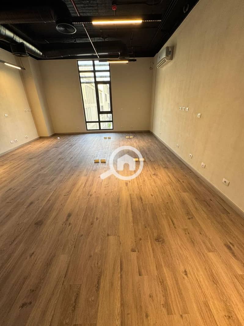 3 WhatsApp Image 2025-12-06 at 3.41. 48 PM (2). jpeg