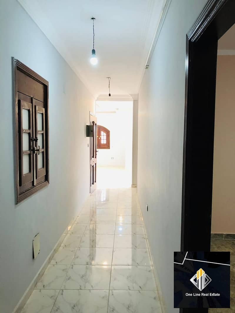 5 4fd983f4-10a9-4936-bf4b-63725c6cdbca. jpeg