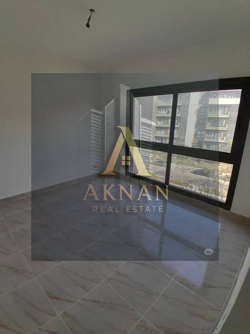 4 WhatsApp Image 2025-12-08 at 12.41. 05. jpeg