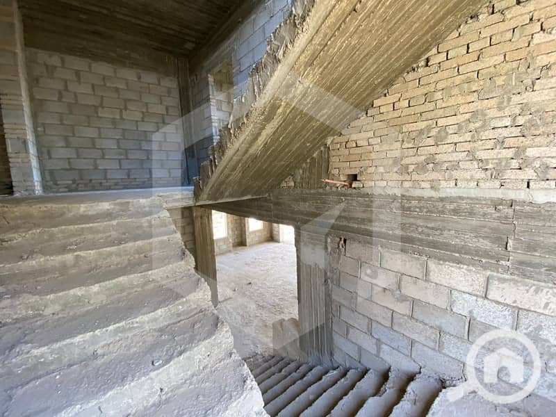 14 The Crown 14. jpg