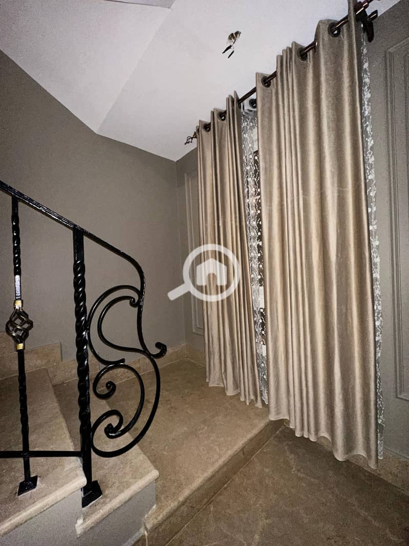 7 6a9d3d47-f740-49d9-bc98-3ea2a8d311f4. jpeg