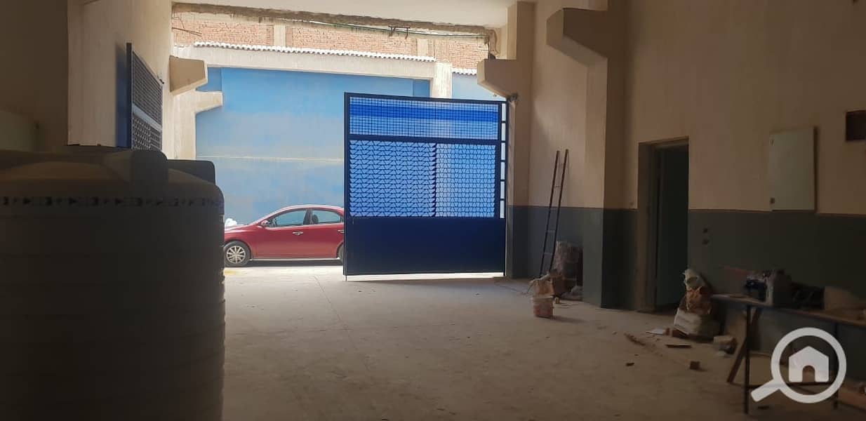 4 edc34268-63d1-47e2-a232-1c014b2b96c0. jpg