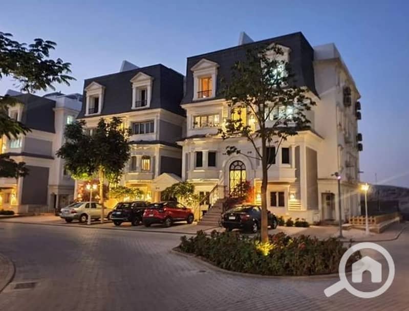 9 تاون-هاوس-للبيع-بمساحة-230-متر-في-ماونتن-فيو-تشيل-أوت-بارك. jpg