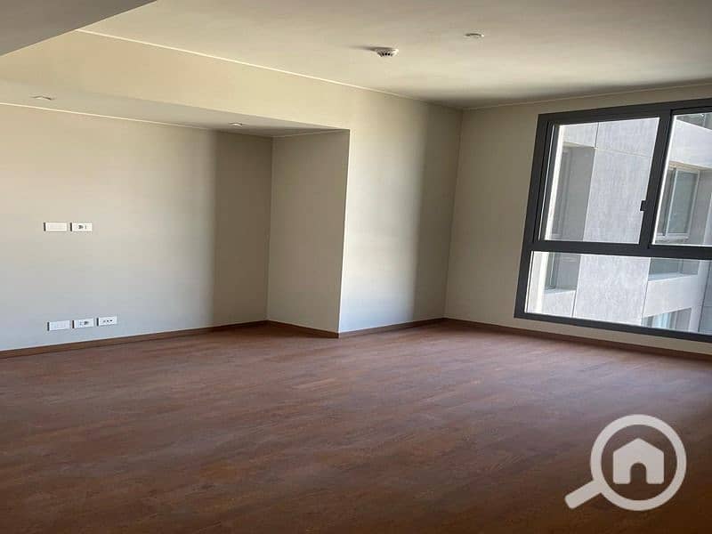 4 59491c69-0b7c-4344-ae5d-1e90878f7158. jpg