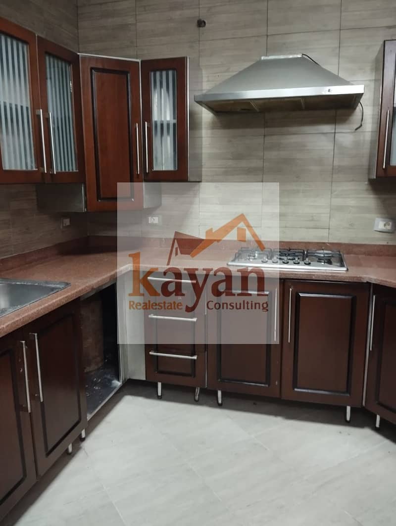 18 b066550a-3b67-494d-bafb-6e5efd4ef485. jpg