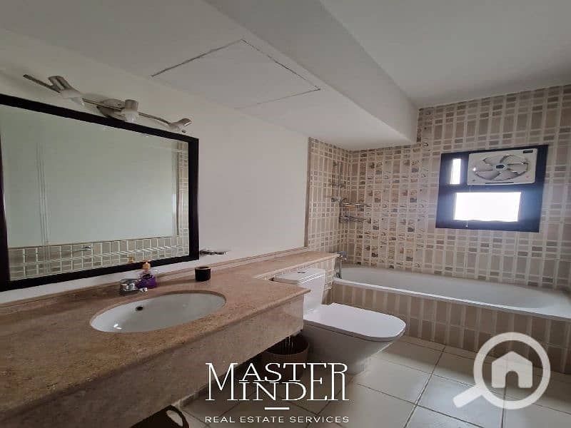 8 WhatsApp Image 2025-02-10 at 18.47. 34_0e630037. jpg