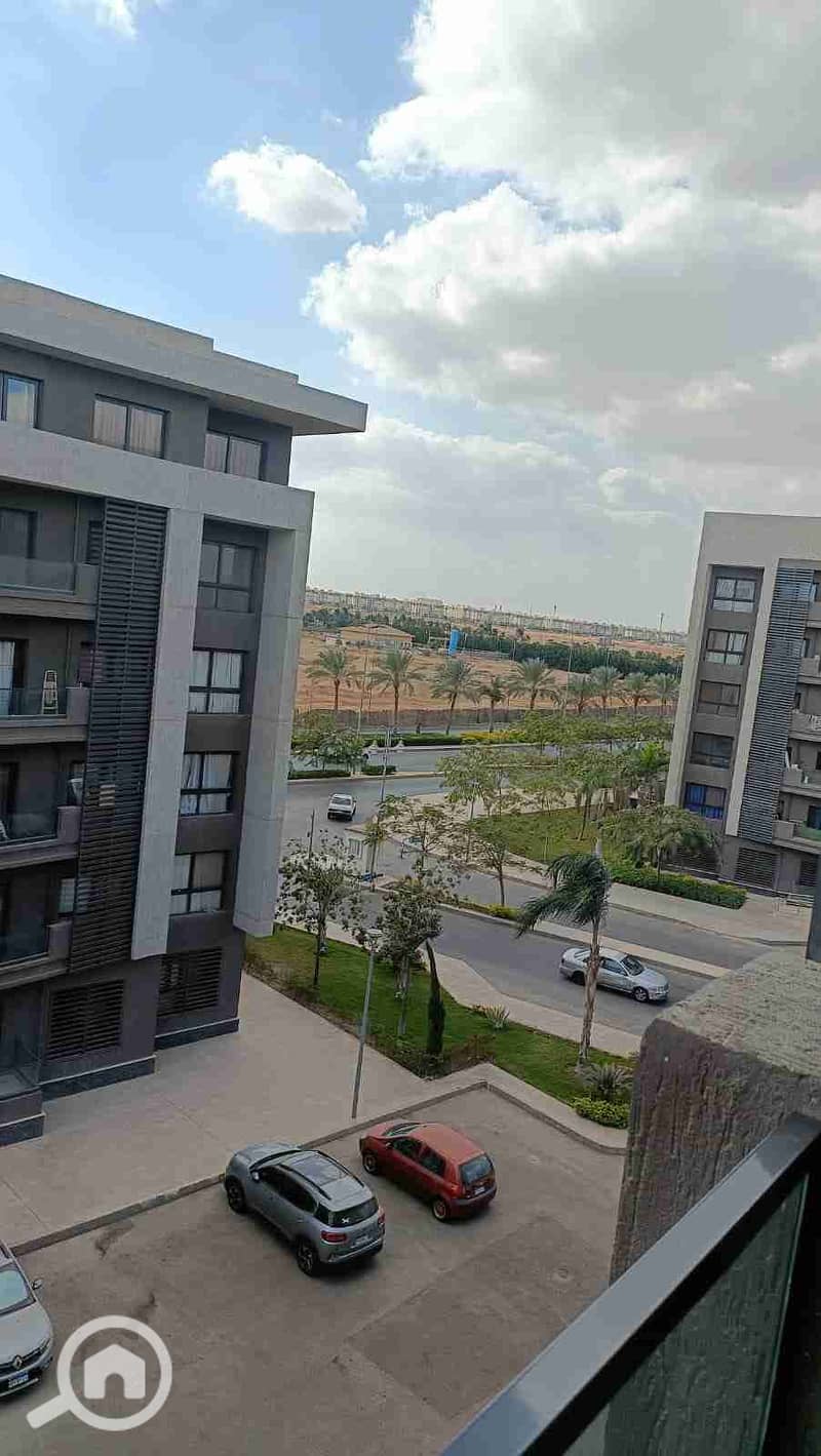 1000560763. jpg 1000560763. jpg