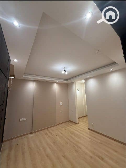 6 WhatsApp Image 2025-11-25 at 21.40. 50_0de7f305. jpg