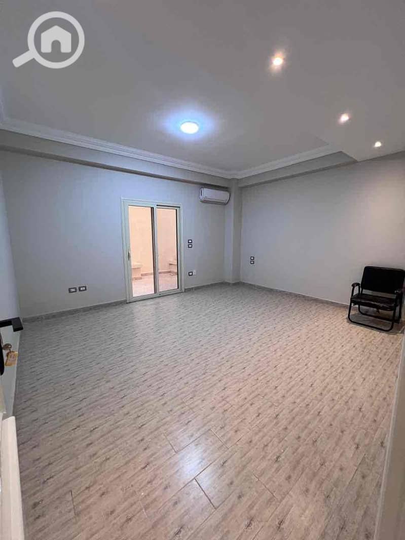 16 7f0b1965-d515-4e82-b4cb-1ffabc9d717d. jpg