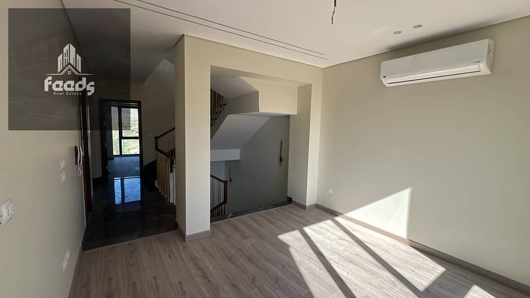 2 WhatsApp Image 2025-12-08 at 1.25. 27 PM (1). jpeg