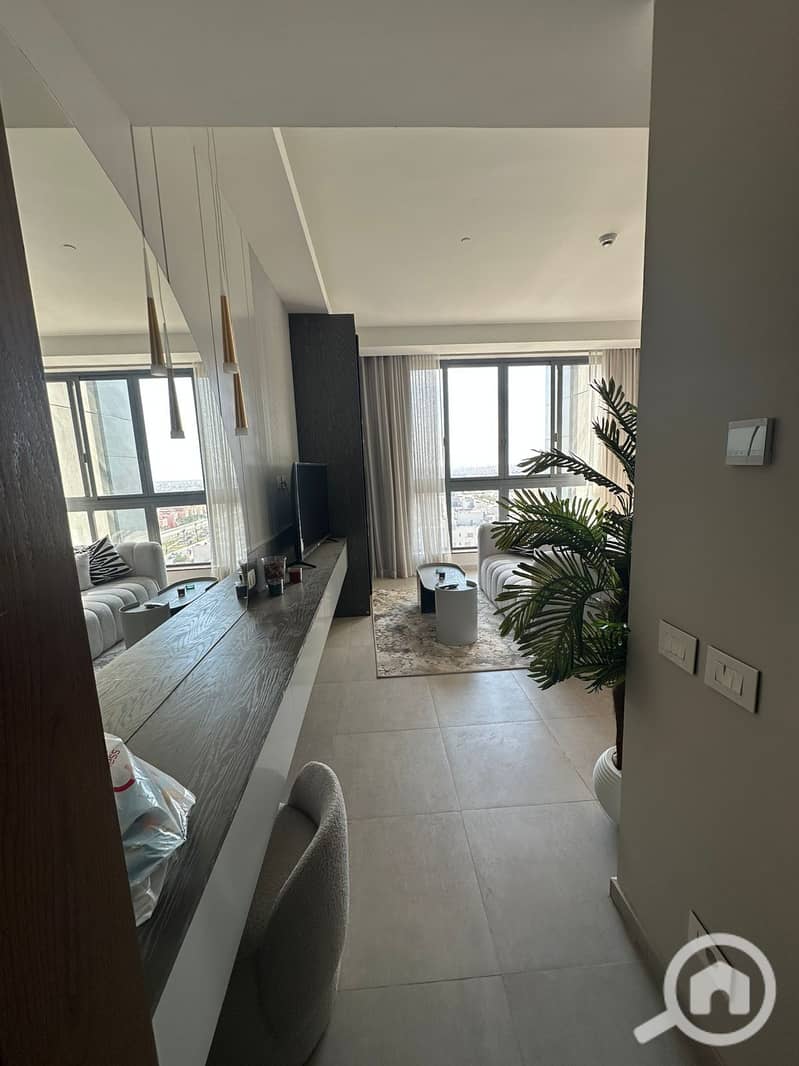 3 0a56fc1f-1ad4-48c1-8434-5bd7b832f903. jpeg