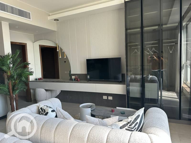 7 aef6eb4c-7bb6-4758-a786-cea17c7d3691. jpeg