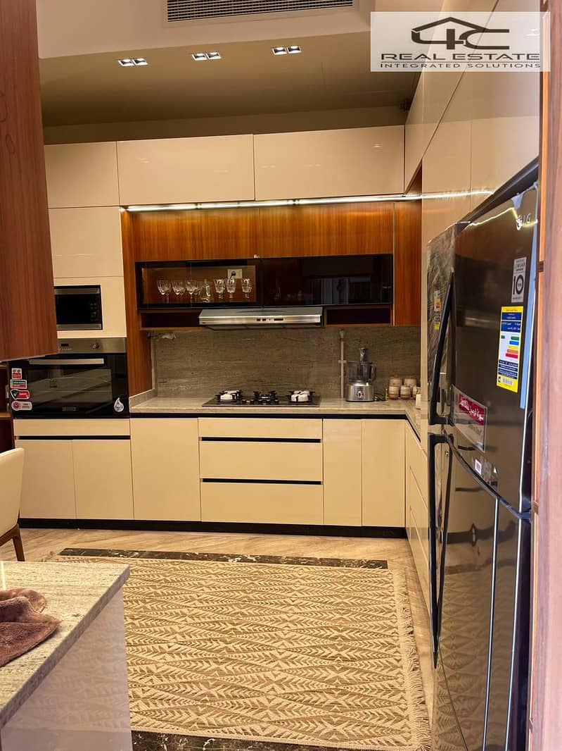 3 WhatsApp Image 2025-12-08 at 00.09. 00. jpeg