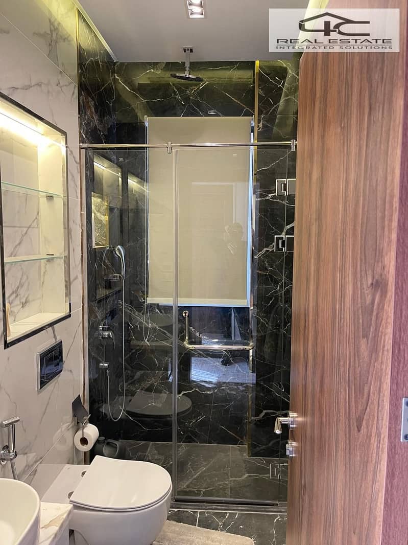 4 WhatsApp Image 2025-12-08 at 00.08. 52 (1). jpeg