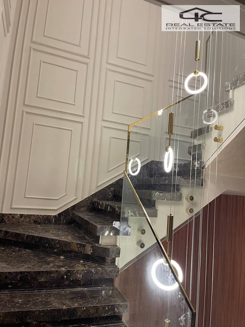 11 WhatsApp Image 2025-12-08 at 00.08. 54. jpeg