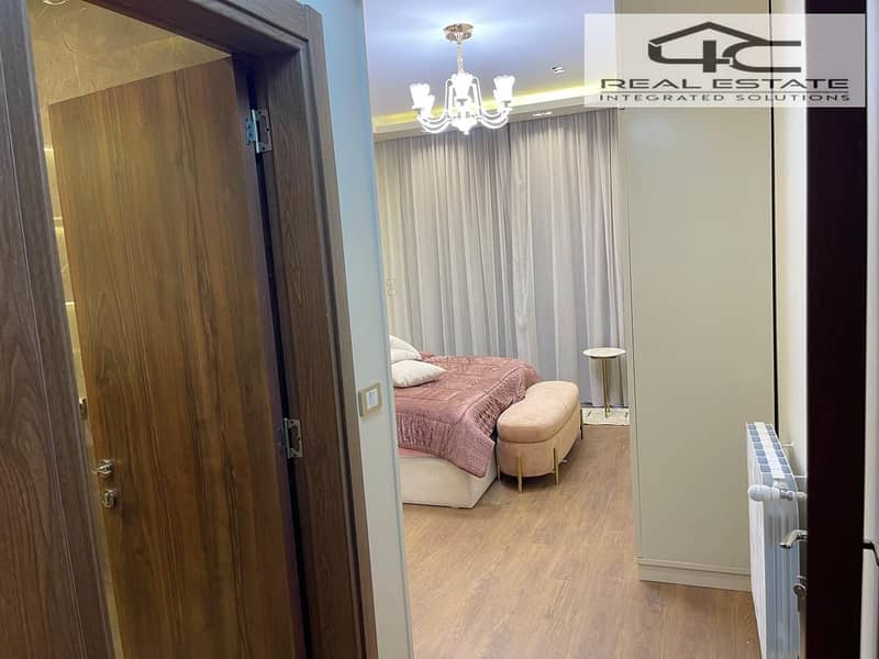 14 WhatsApp Image 2025-12-08 at 00.08. 55. jpeg