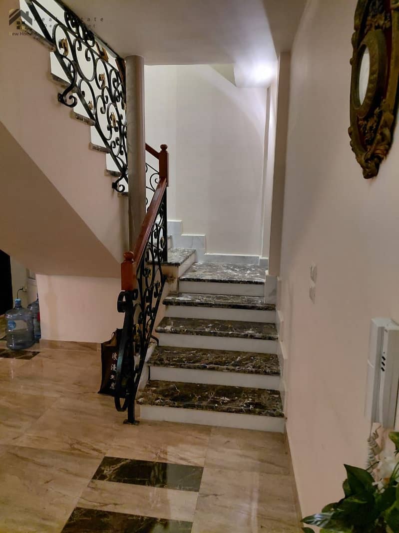 14 WhatsApp Image 2025-11-08 at 01.15. 26_cc7783ad. jpg