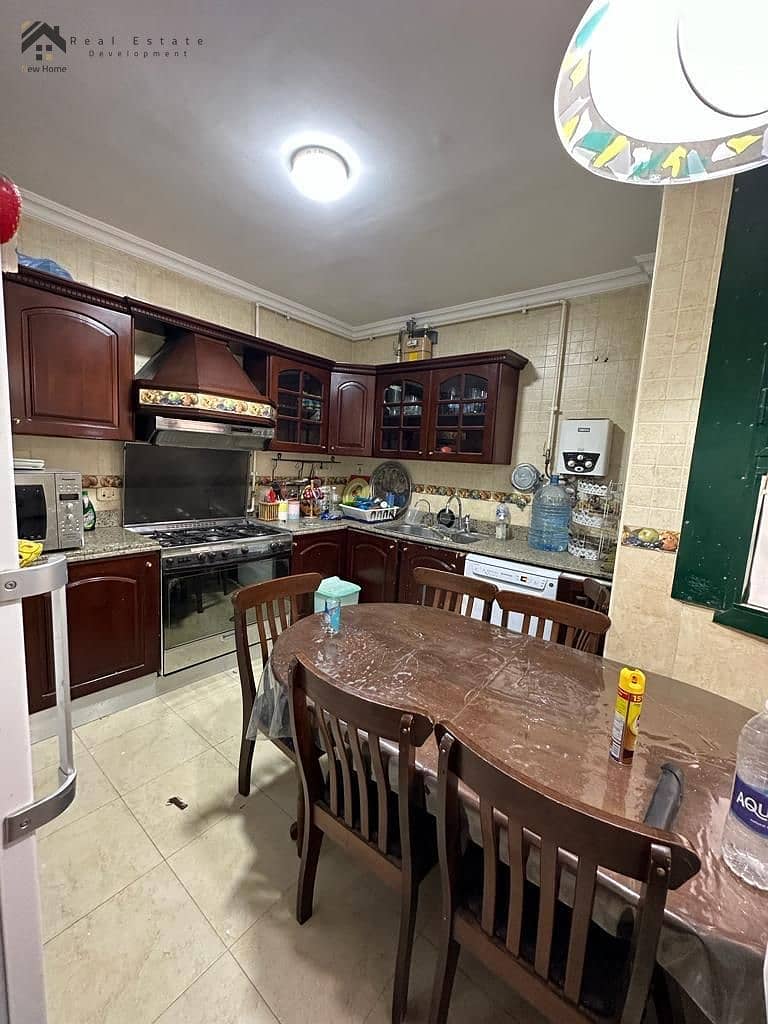 10 WhatsApp Image 2025-11-08 at 00.26. 56_f3cbfcbb. jpg