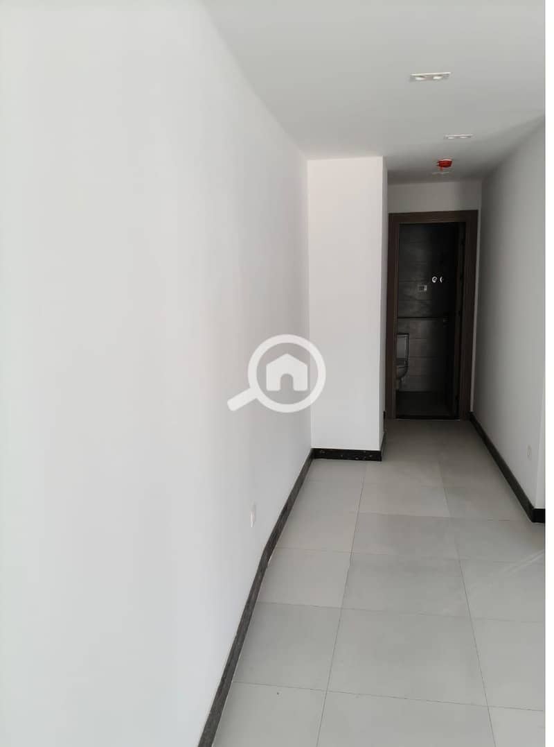 2 WhatsApp Image 2025-10-29 at 18.50. 30_7efab764. jpg