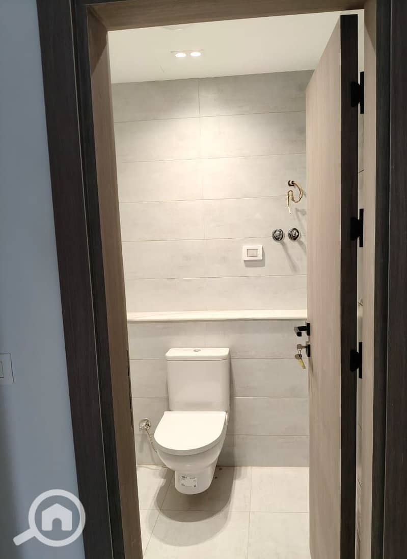 5 WhatsApp Image 2025-10-29 at 18.50. 31_3b4d8449. jpg