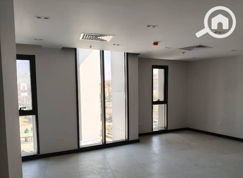 8 WhatsApp Image 2025-10-29 at 18.50. 32_a33b6cf5. jpg