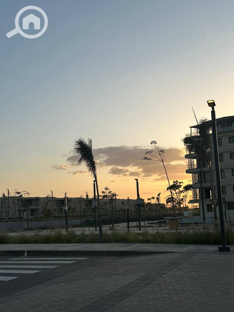 10 PHOTO-2025-02-10-14-00-39 (5). jpg