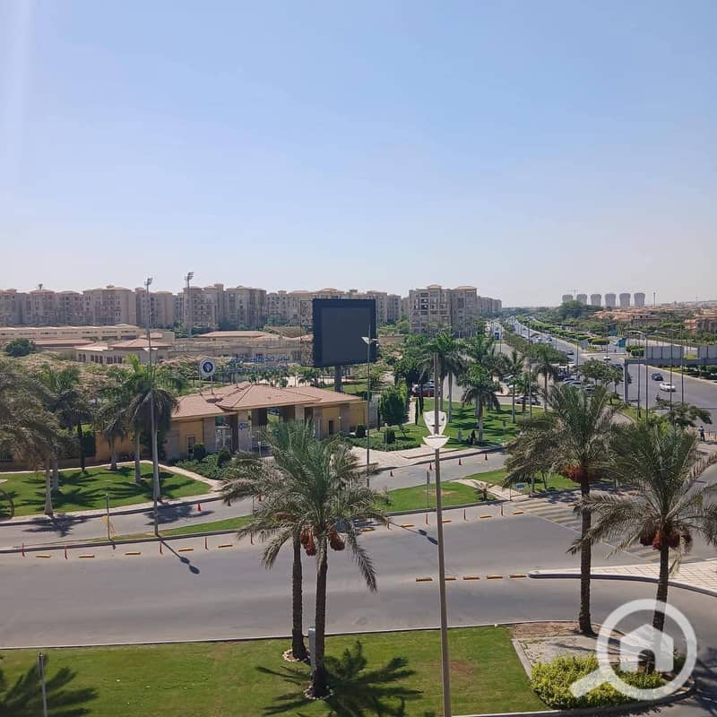 18 f91d34fb-65d9-4c98-a822-80b972f189c0. jpg