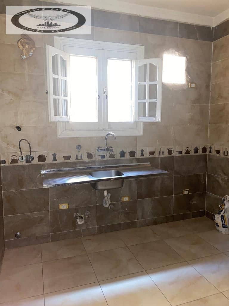 13 a1249c89-1ee0-4b0d-a17b-0347fedeb638. jpg