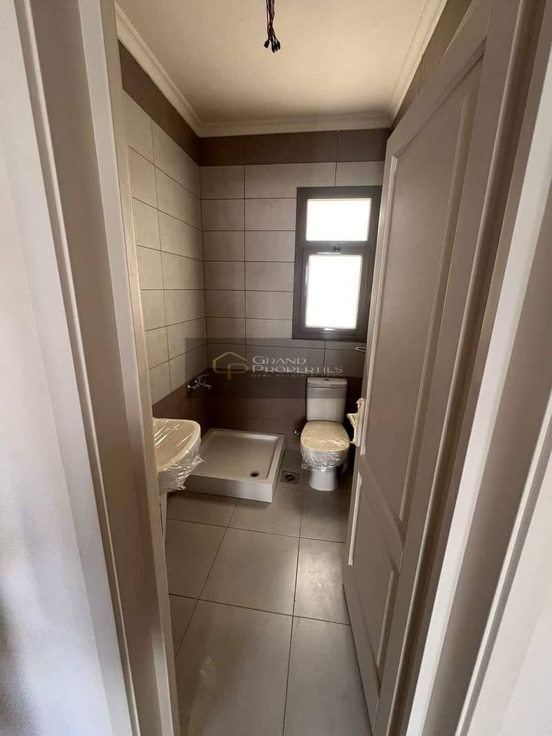 2 7179d336-d03f-4a31-a639-6e4ce7fb2a72. jpeg