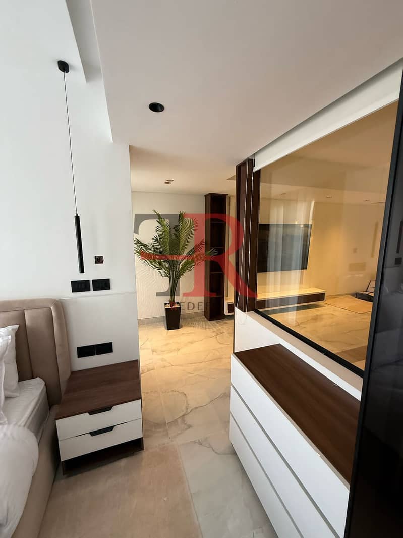 10 WhatsApp Image 2025-12-08 at 1.29. 38 PM. jpeg