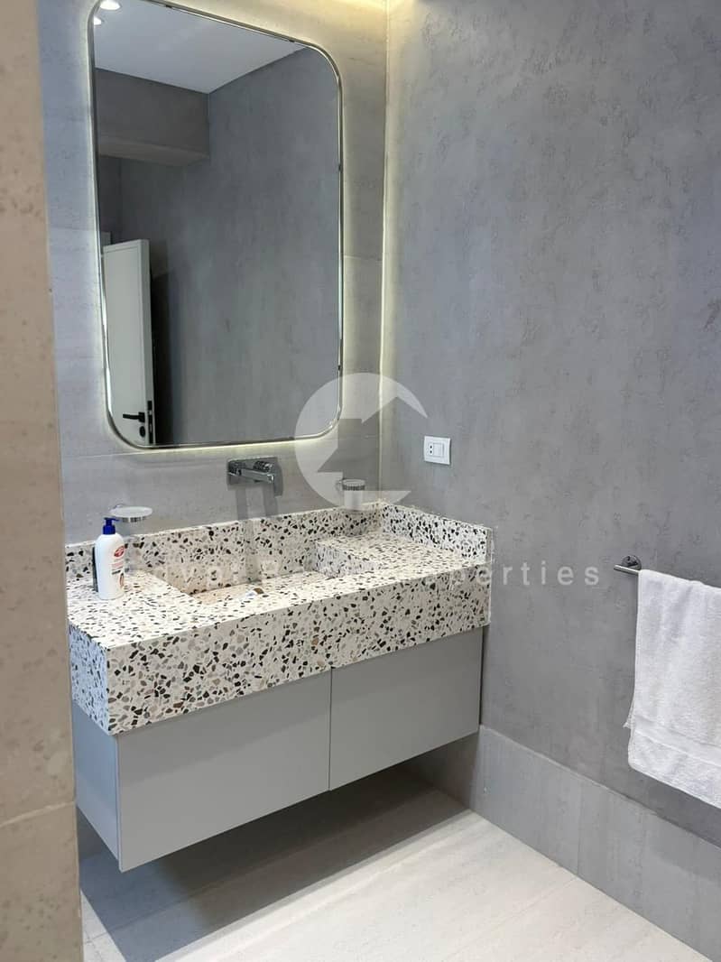 8 5853c1bb-77fe-484a-adfd-5a3bedcabdfd. jpeg