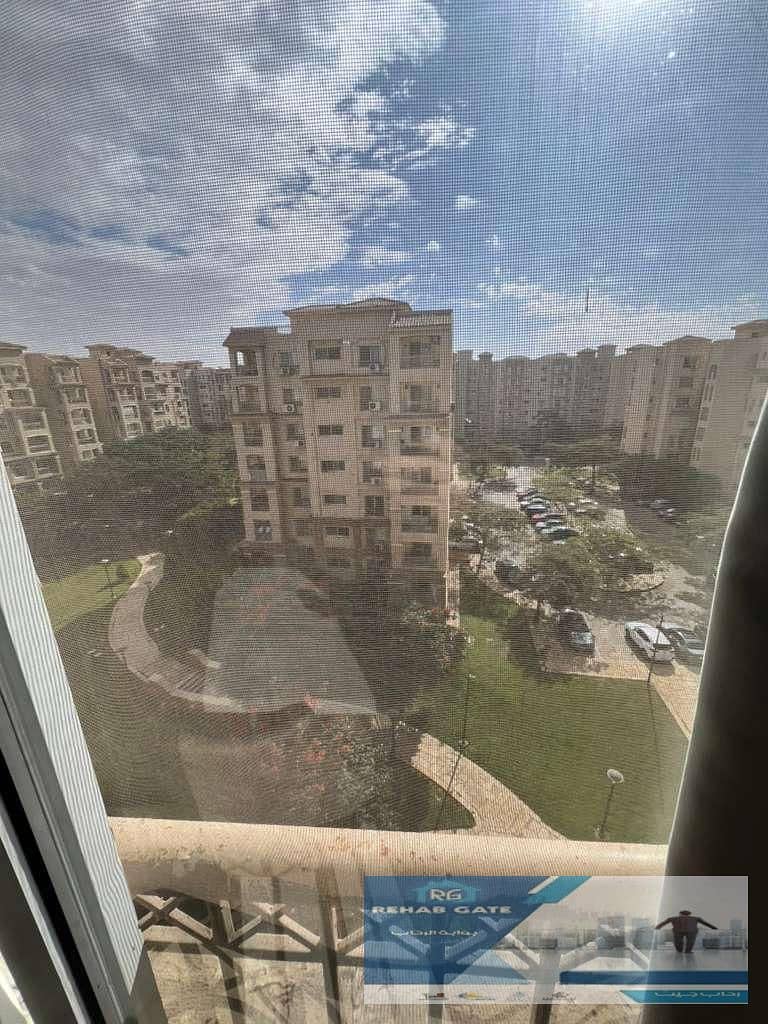 3 2b96b4bc-d0be-49ac-b00a-3a5da134cbf1. jpg