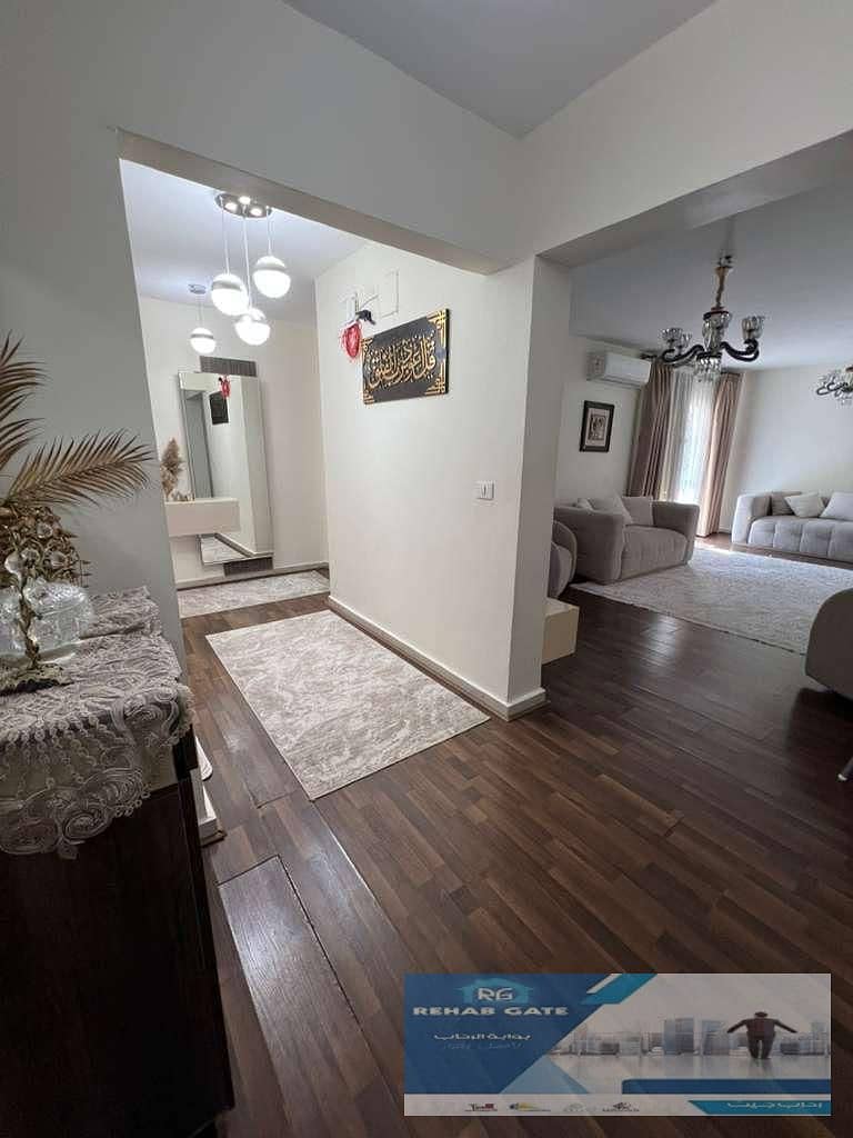 11 d3acc1ad-3bb3-405c-8bfc-debc23eef7a4. jpg