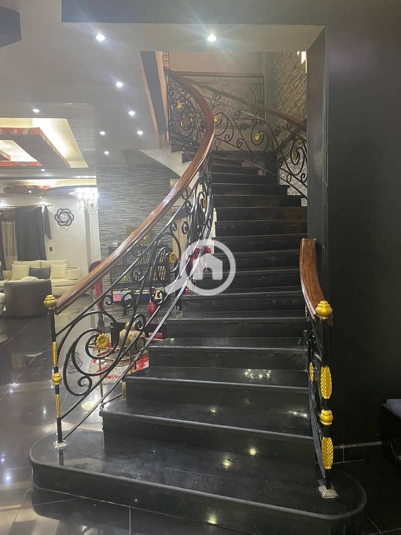 11 WhatsApp Image 2025-11-23 at 08.39. 47 (2). jpeg