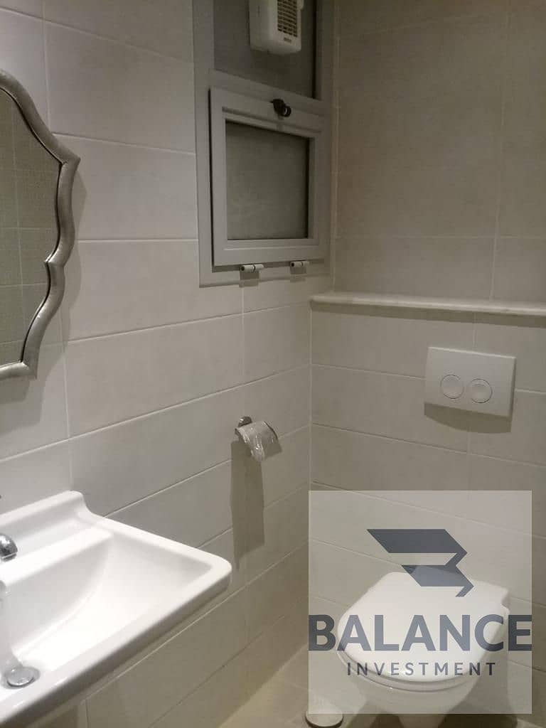 10 f583be53-b178-479d-a6e2-ec1c76a6b96c. jpg