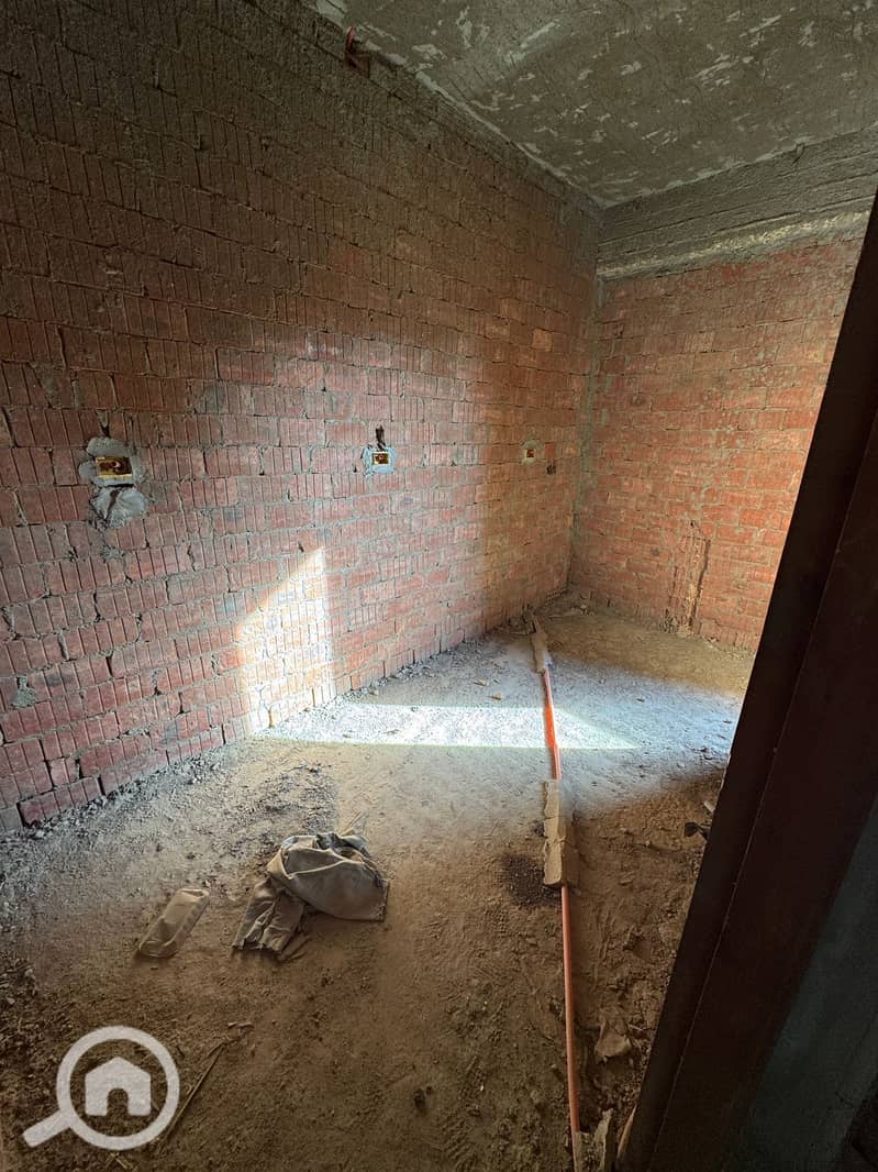 15 0f5f10c1-7073-40bd-9e8c-bf76e9c90561. jpeg