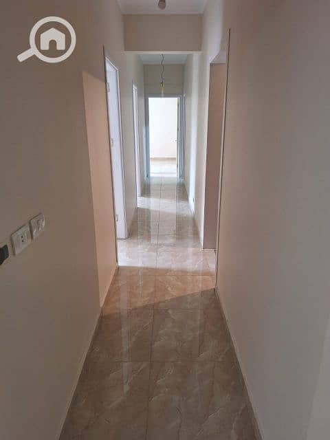 5 WhatsApp Image 2025-12-07 at 17.55. 31_13318f3f. jpg