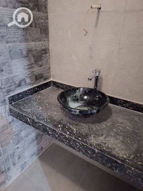 10 WhatsApp Image 2025-12-07 at 17.55. 32_f0d48a71. jpg