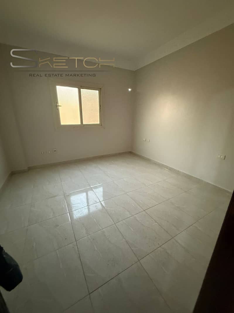 4 7e8a0856-02e5-4d86-87ad-04eed04e6629. jpg