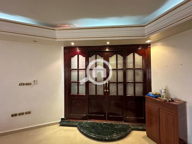 10 WhatsApp Image 2025-11-04 at 23.50. 19 (2). jpeg