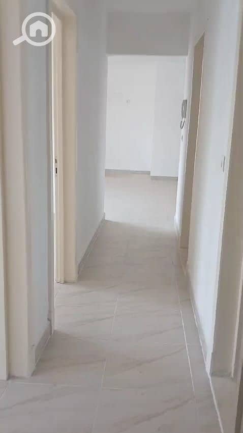 8 7082a4fa-d0de-458f-a5b8-1aeb40cd5556. jpg